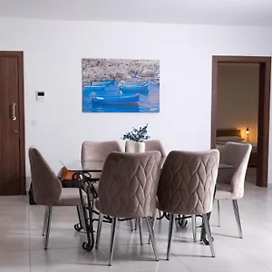  Apartment Azure Four