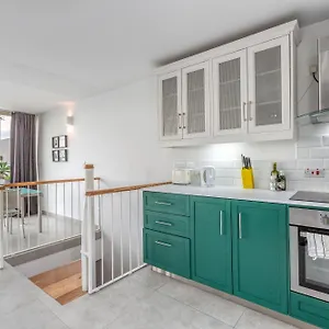  Apartment 49/3 Seafront Duplex Penthouse In