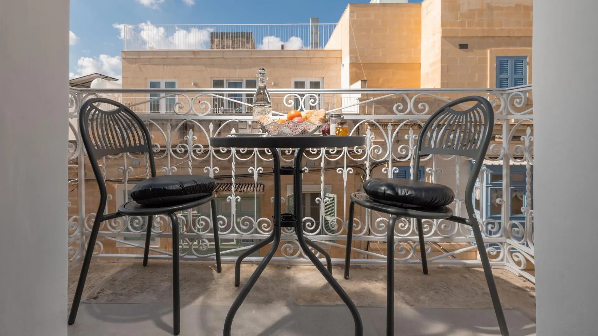 Encanto Townhouse Sliema Malta