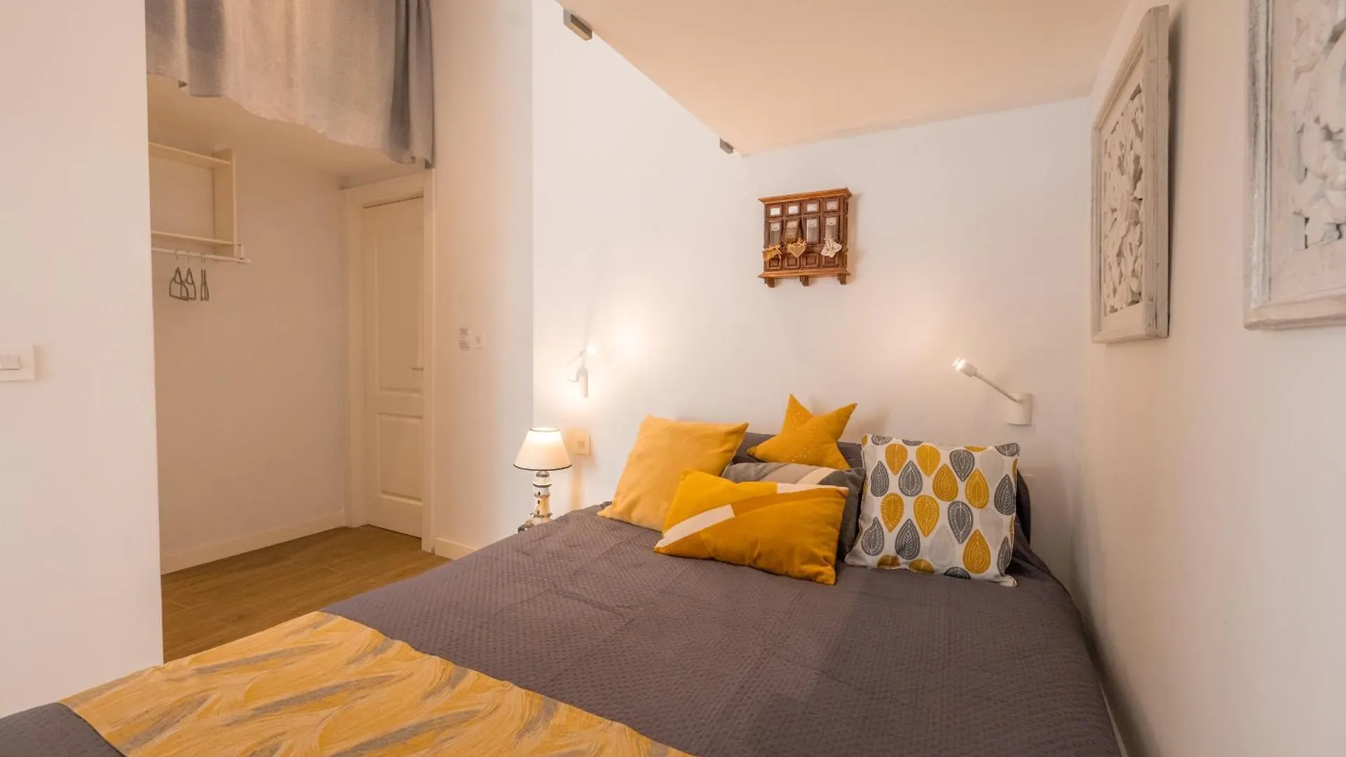 Encanto Townhouse Sliema Homestay